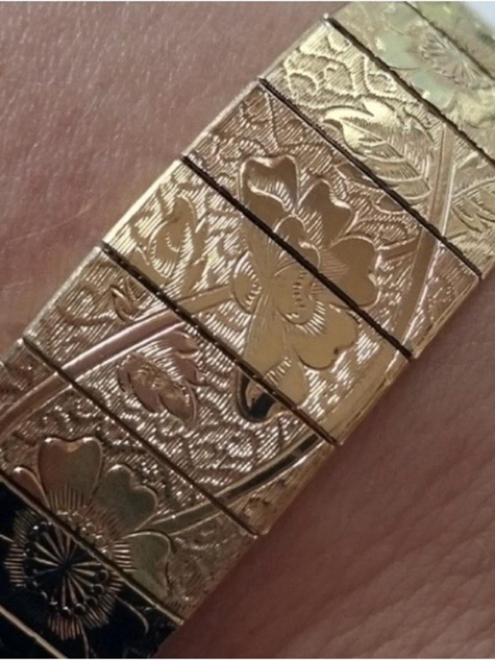 Vintage Sarah Coventry Goldtone Etched Stretch Bracelet